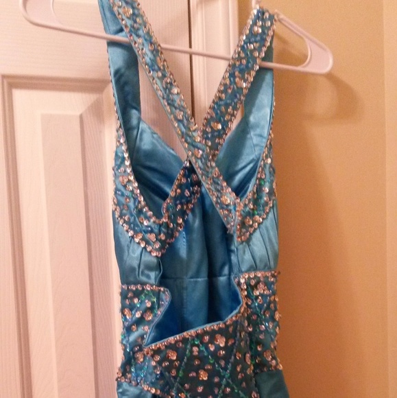 Prom Dress - Picture 3 of 5